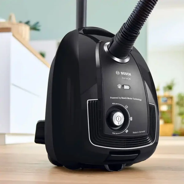 BOSCH Usisivač BGB38BA1
