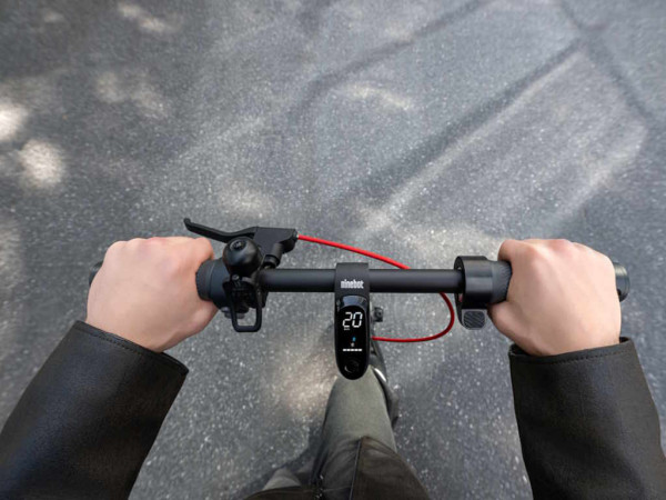 SEGWAY Elektricni trotinet NINEBOT F2 PRO E II