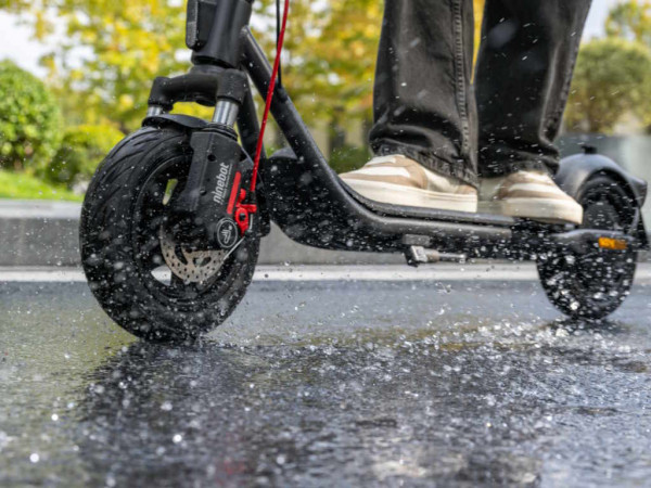 SEGWAY Elektricni trotinet NINEBOT F2 PRO E II
