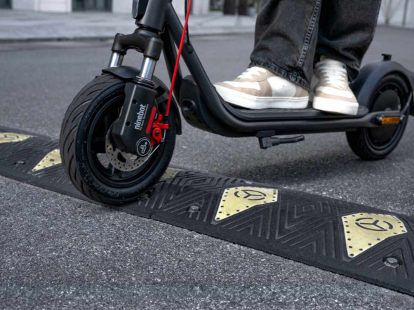SEGWAY Elektricni trotinet NINEBOT F2 PRO E II