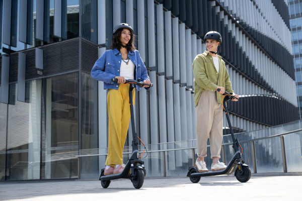 SEGWAY Elektricni trotinet NINEBOT E2 E II