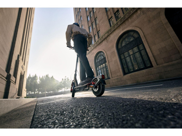 SEGWAY Elektricni Trotinet NINEBOT F3 PRO E