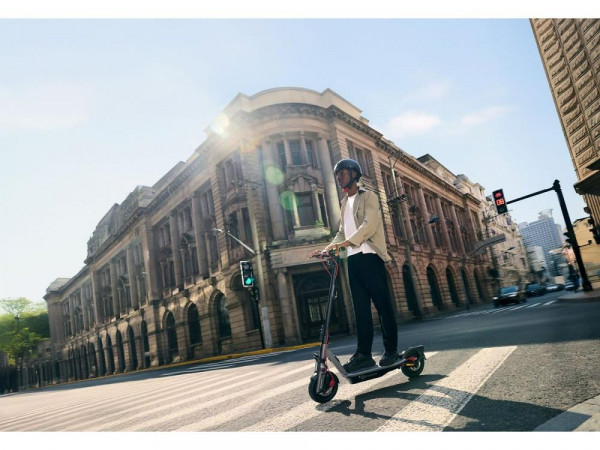 SEGWAY Elektricni Trotinet NINEBOT F3 PRO E