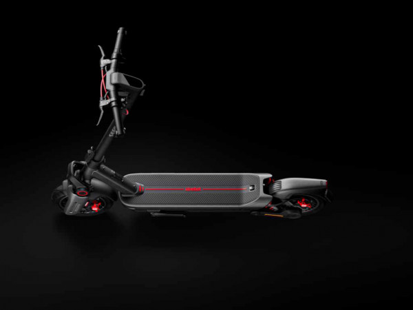 SEGWAY Elekticni trotinet NINEBOT MAX G3 I